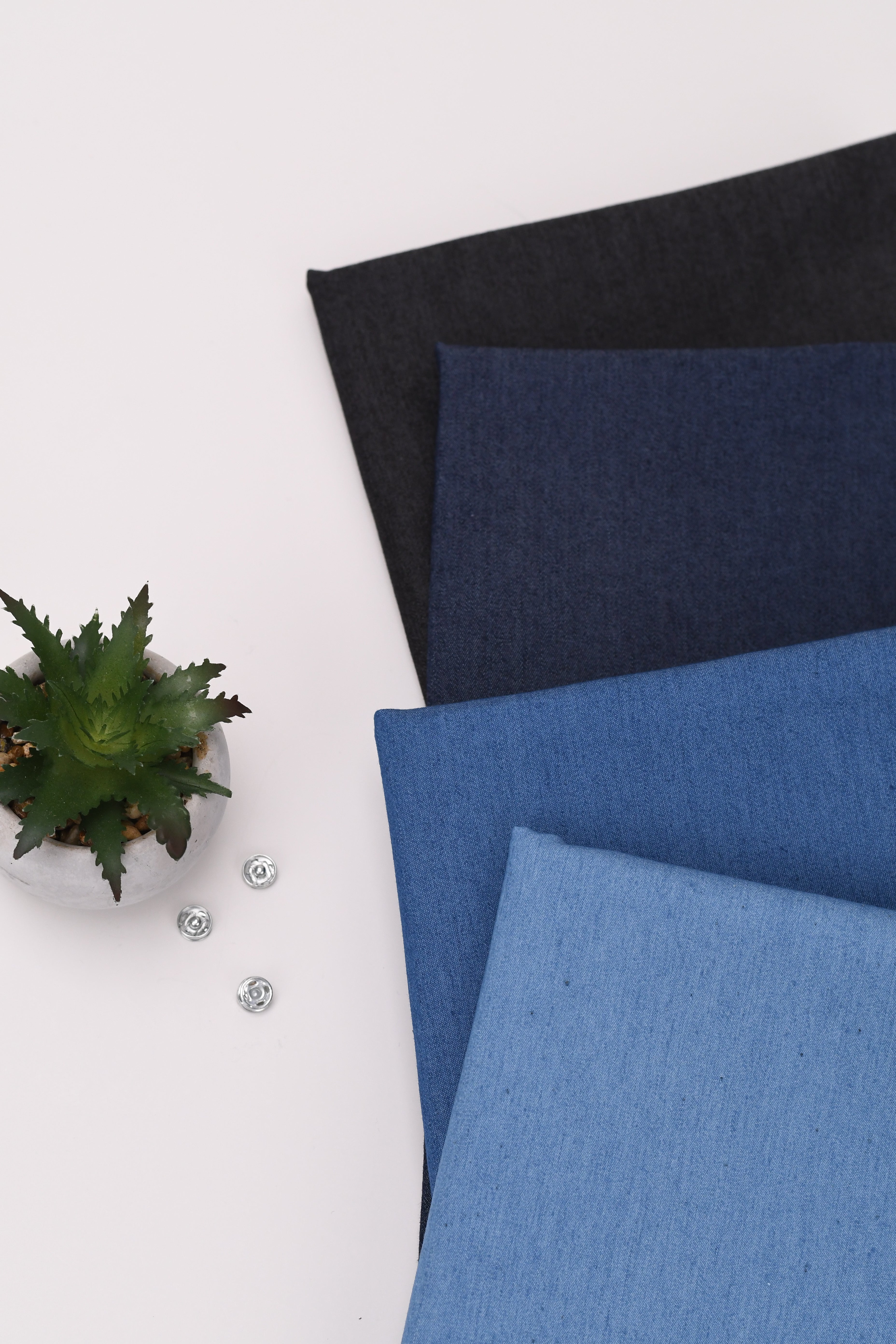 Denim chambray lavé 5 oz – Noir carbone