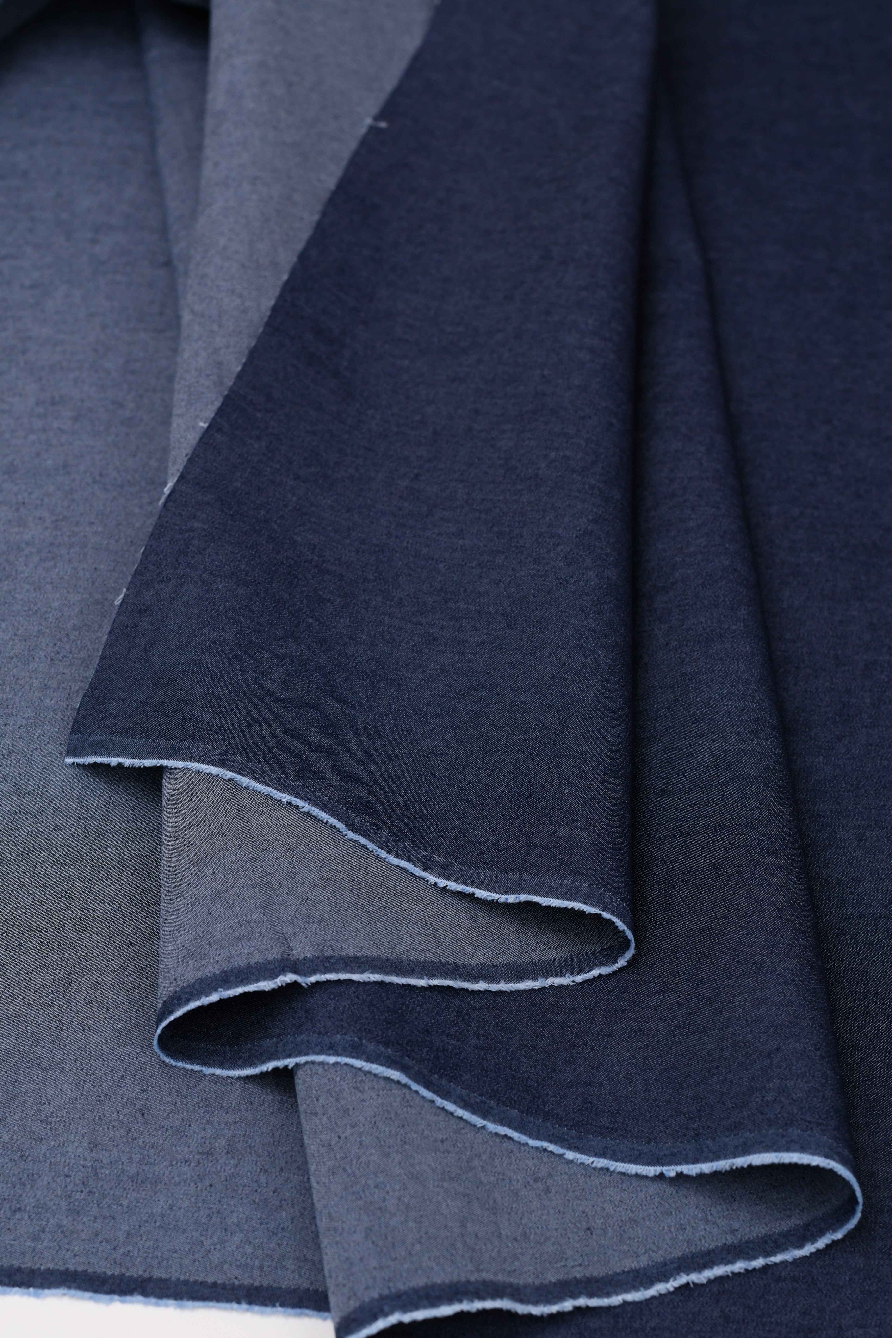 Denim chambray lavé 5 oz – Bleu encre