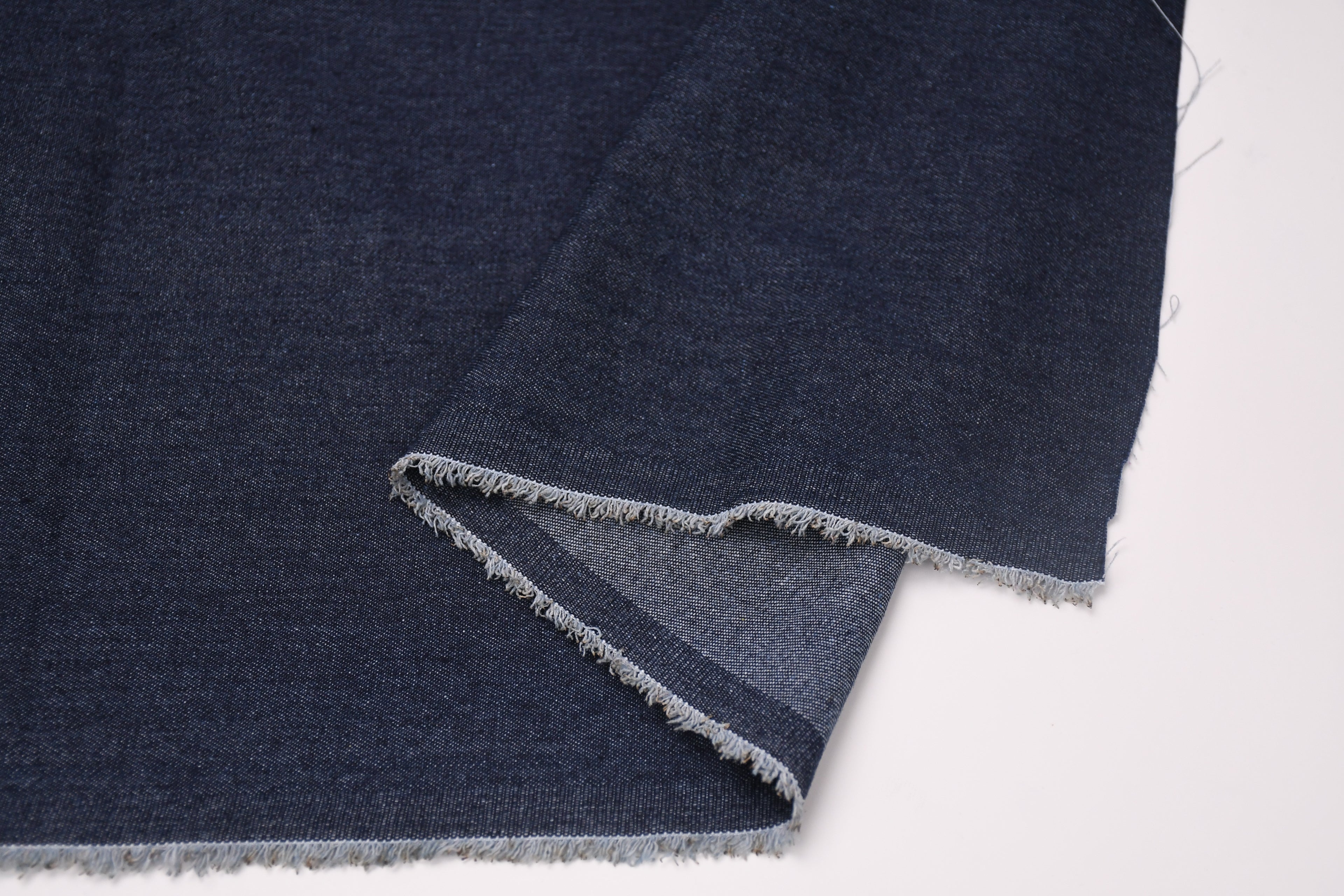 Denim délavé en coton non extensible 8 oz – Indigo foncé