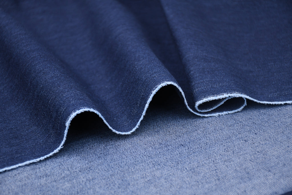 Denim stretch délavé doux 9 oz – Indigo foncé