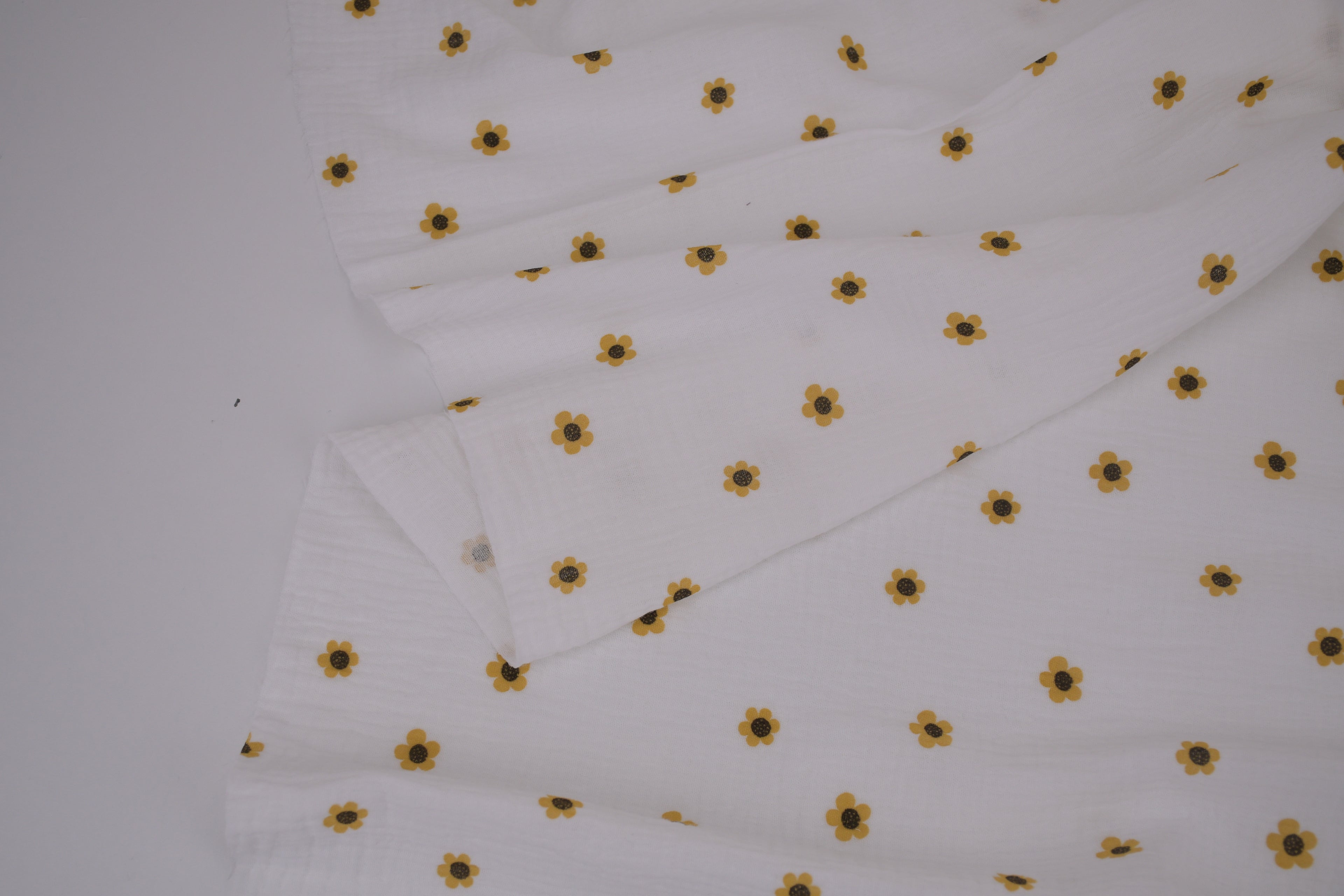 100% Cotton Muslin Double Gauze Print - Little Marigold