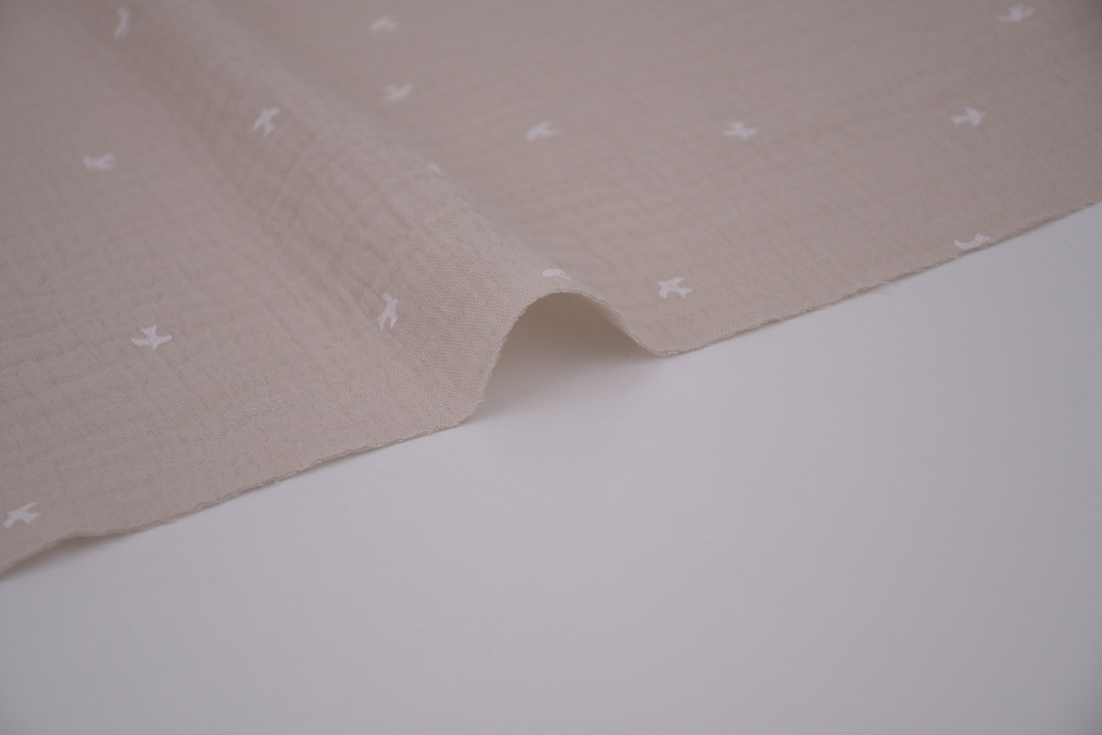 100% Cotton Muslin Double Gauze Print - Tiny Swallow