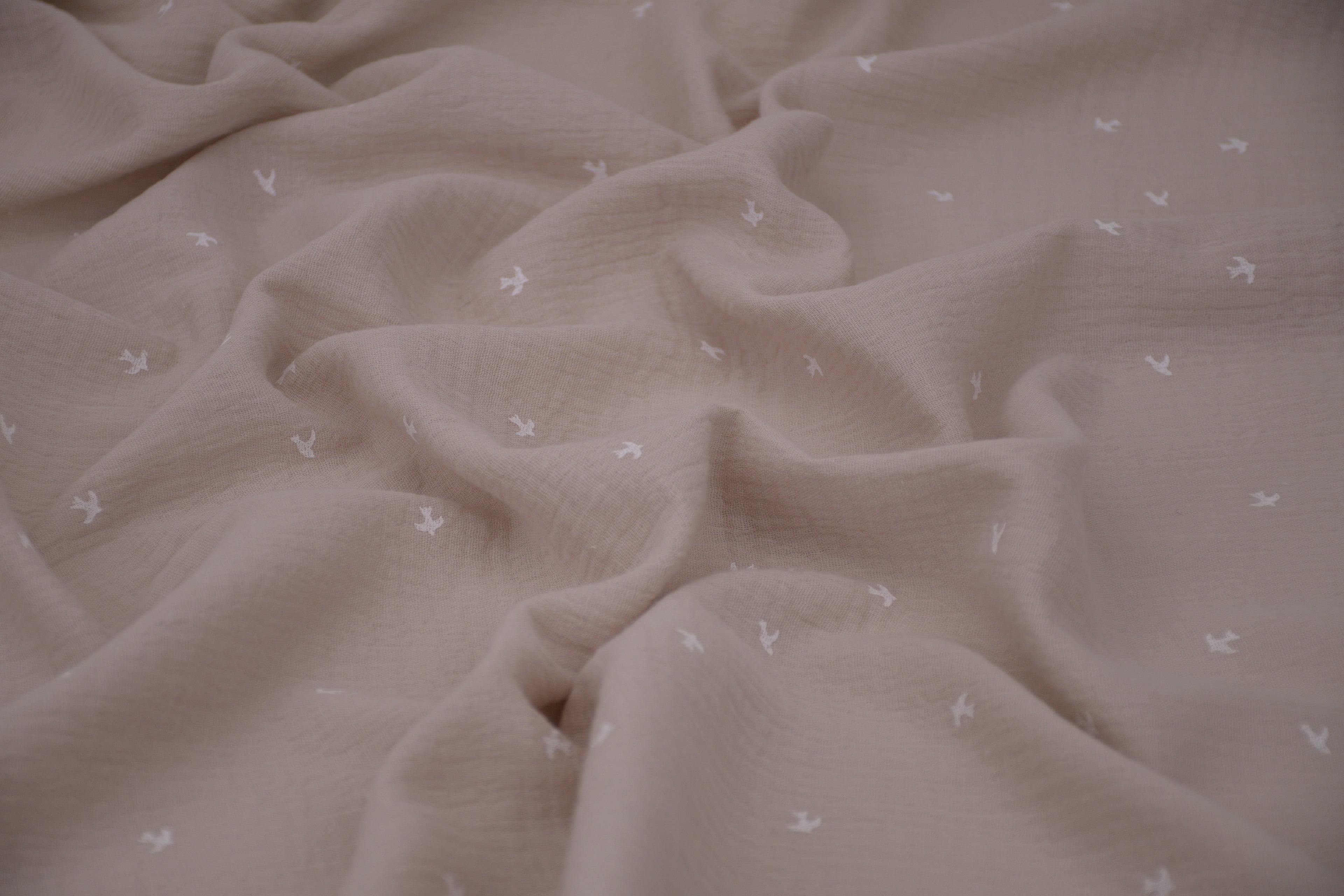 100% Cotton Muslin Double Gauze Print - Tiny Swallow