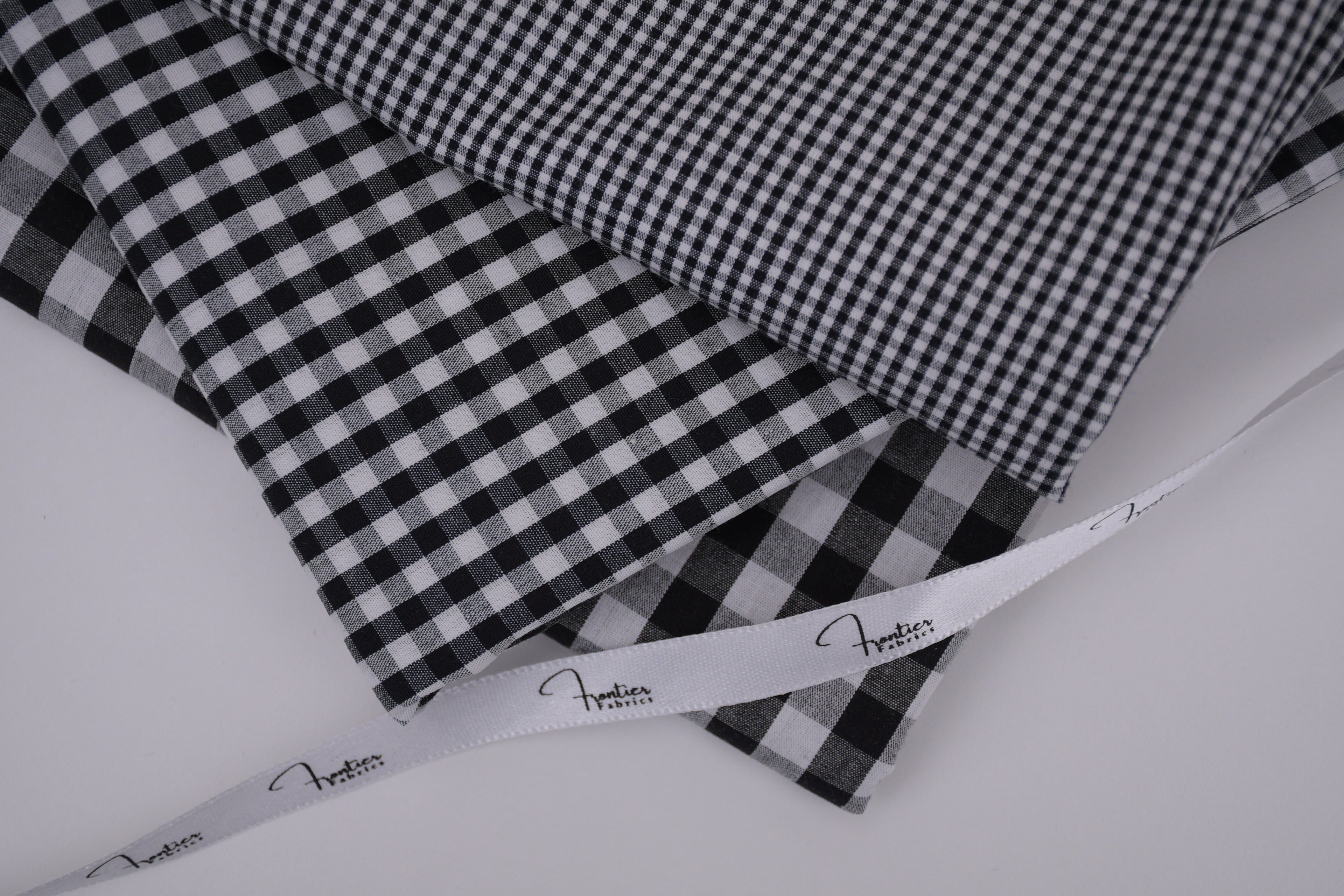 Gingham Checks Yarn-Dyed Cotton Fabric - Black